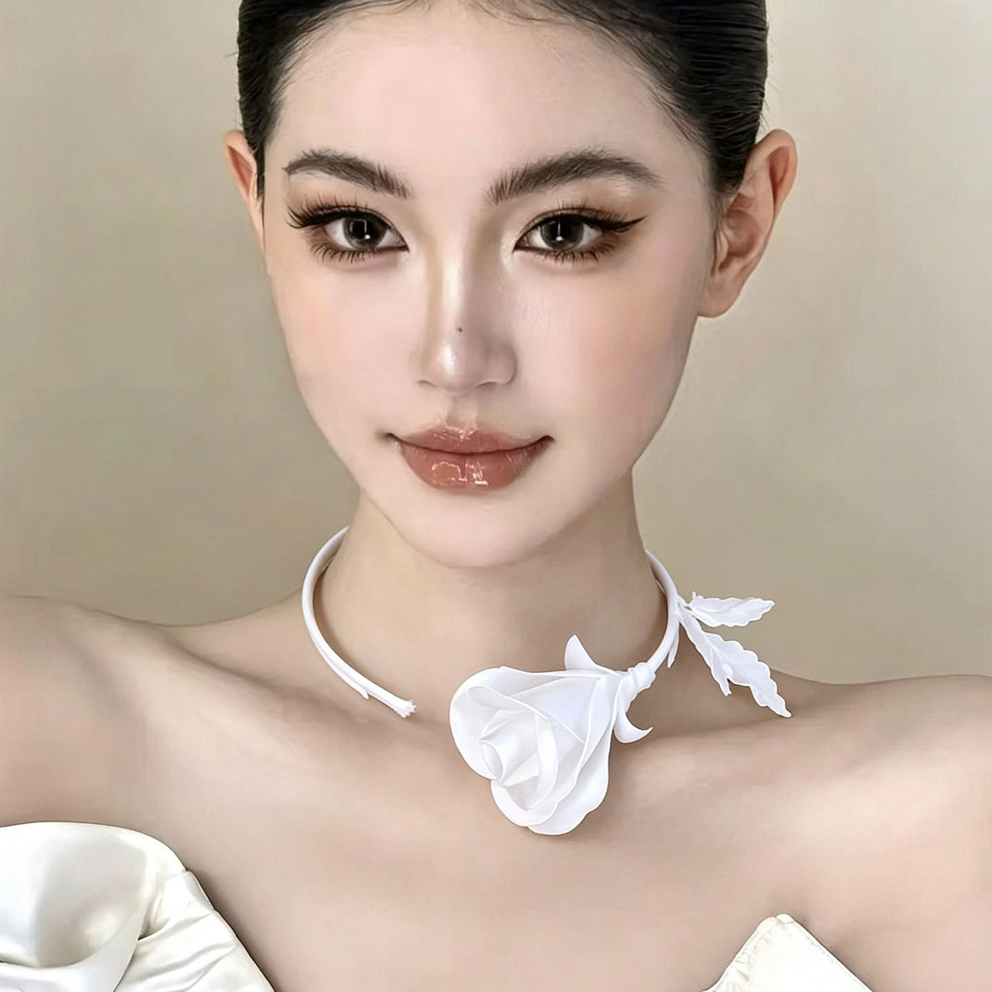 Women Formal Wear Black And White - Perhiasan Fashion Buatan Tangan Kalung Bunga